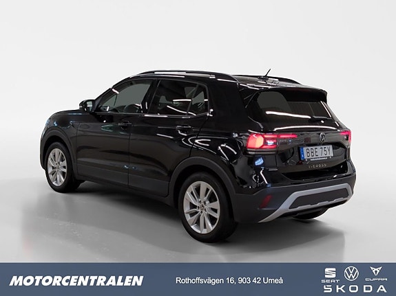 Volkswagen T-Cross 3 of 16
