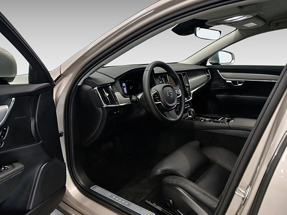 Volvo V90 14 of 16