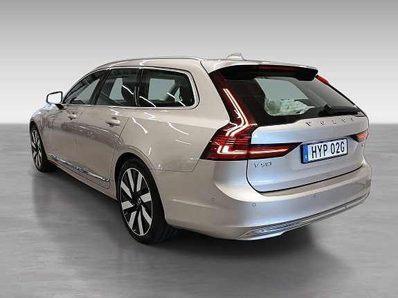Volvo V90 4 of 16