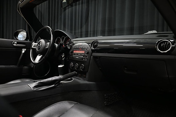 Mazda MX-5 21 of 23
