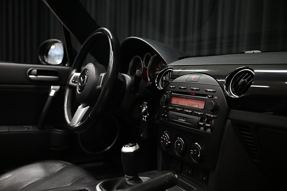 Mazda MX-5 22 of 23