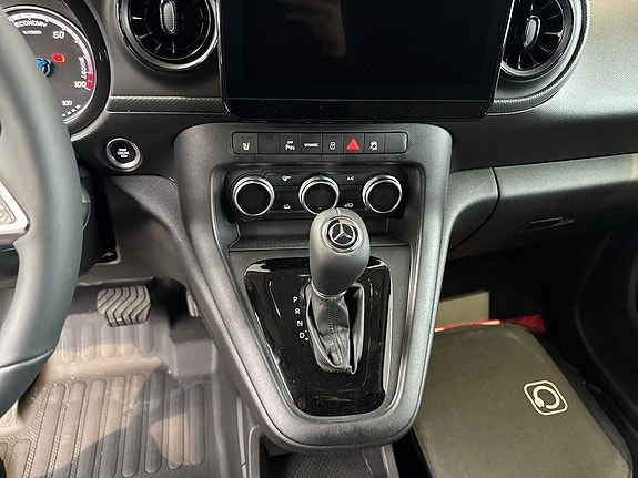 Mercedes-Benz eCitan 12 of 16