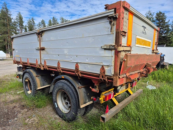Nummi Tippkärra 14,5 ton boggikärra Alu lämmar Bra däck 4 of 12