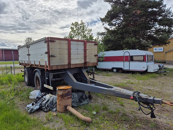 Nummi Tippkärra 14,5 ton boggikärra Alu lämmar Bra däck 12 of 12
