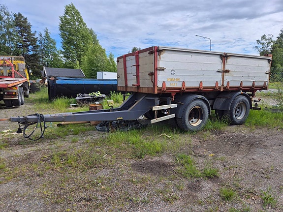 Nummi Tippkärra 14,5 ton boggikärra Alu lämmar Bra däck 2 of 12