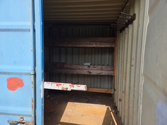 Container på ram med flak 6m 3 of 6