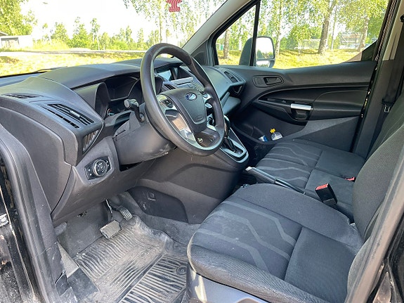 Ford Transit Connect 3 of 4