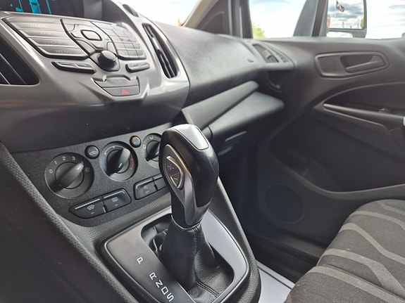 Ford Transit Connect 9 of 14