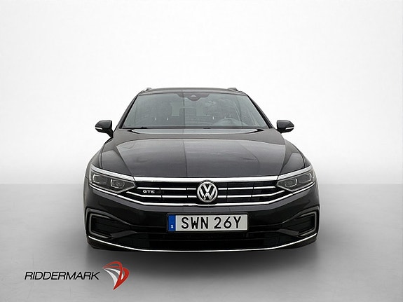 Volkswagen Passat 2 of 5