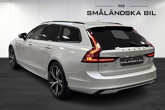 Volvo V90 3 of 5