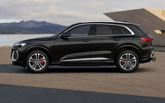Audi Q5 2 of 3