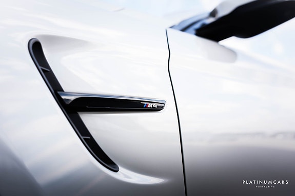 BMW M4 20 of 23