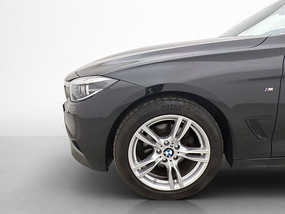 BMW 320d 30 of 30