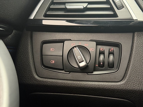 BMW 320d 26 of 30