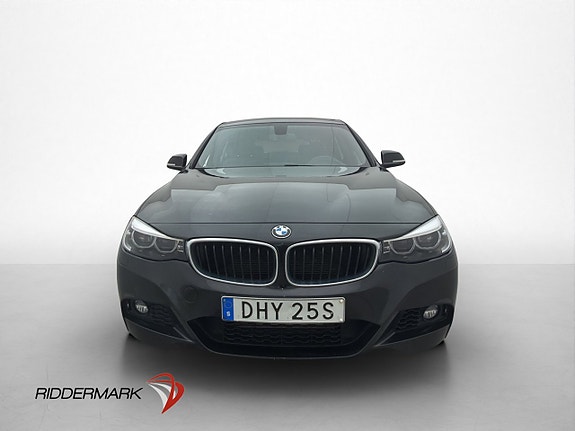 BMW 320d 2 of 5