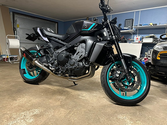 Yamaha MT-09 3 of 4