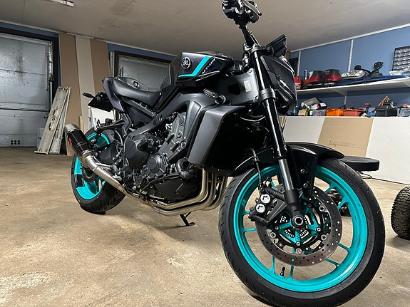 Yamaha MT-09 4 of 4