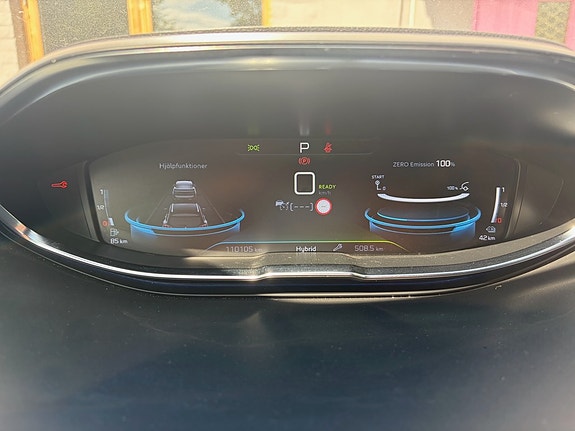 Peugeot 3008 2 of 5