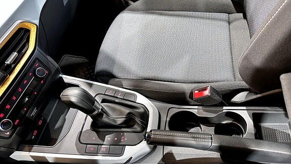 Seat Arona 17 of 17