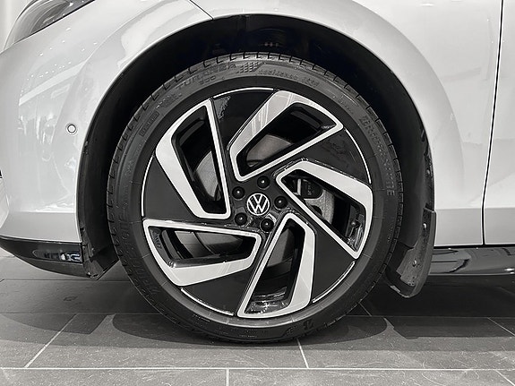 Volkswagen ID.7 5 of 5