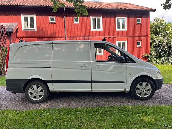 Mercedes-Benz Vito 109 2 of 5