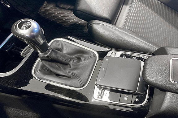Mercedes-Benz A200 14 of 16