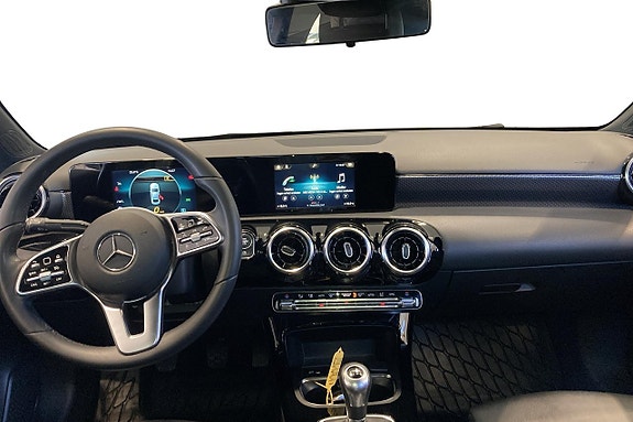 Mercedes-Benz A200 7 of 16