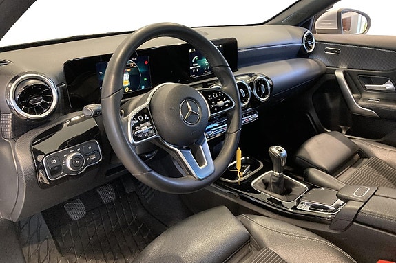 Mercedes-Benz A200 8 of 16