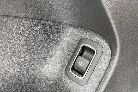 Mercedes-Benz A200 15 of 16