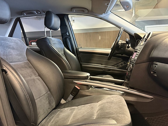 Mercedes-Benz ML350 26 of 26