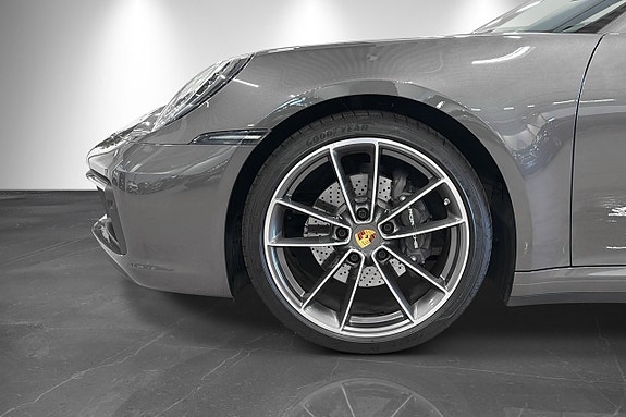 Porsche 911 3 of 5