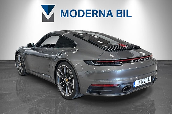 Porsche 911 4 of 5