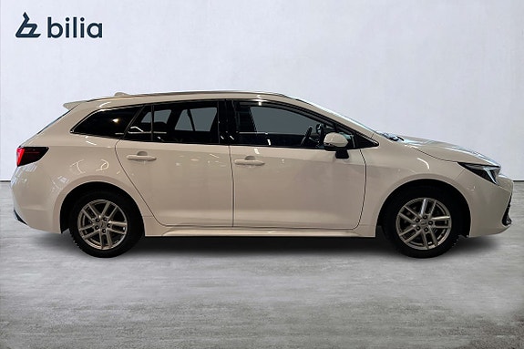 Toyota Corolla 17 of 24