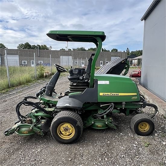 John Deere 8800 Terrain Cut - Video 8 of 26