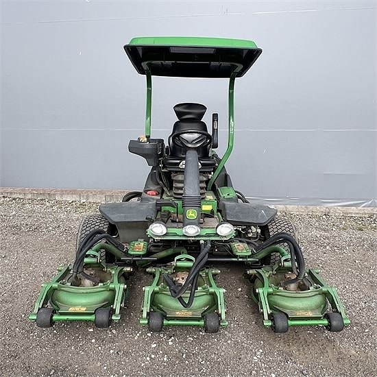 John Deere 8800 Terrain Cut - Video 6 of 26