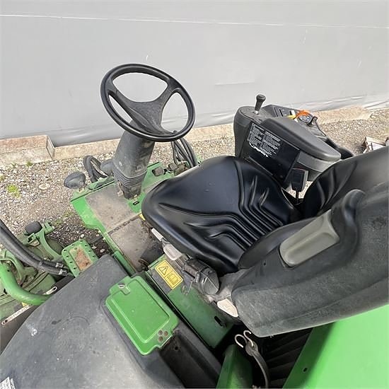 John Deere 8800 Terrain Cut - Video 16 of 26