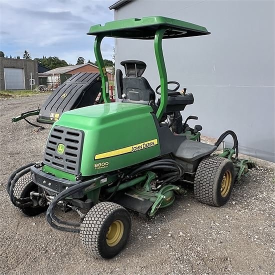 John Deere 8800 Terrain Cut - Video 4 of 26