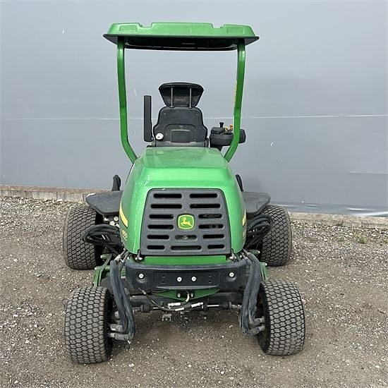 John Deere 8800 Terrain Cut - Video 11 of 26
