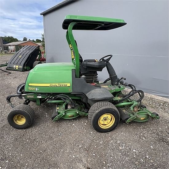John Deere 8800 Terrain Cut - Video 3 of 23