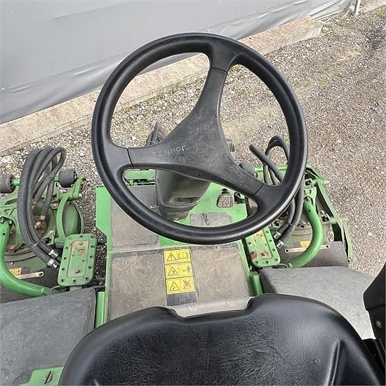 John Deere 8800 Terrain Cut - Video 14 of 23