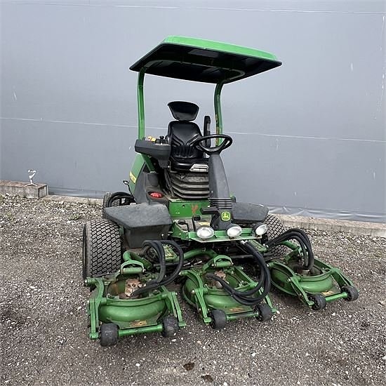 John Deere 8800 Terrain Cut - Video 2 of 23