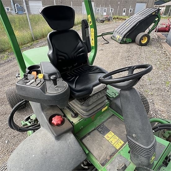 John Deere 8800 Terrain Cut - Video 12 of 23