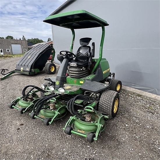 John Deere 8800 Terrain Cut - Video 7 of 23