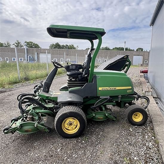 John Deere 8800 Terrain Cut - Video 8 of 23