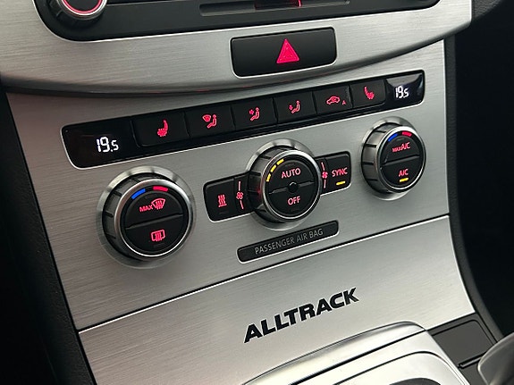 Volkswagen Passat Alltrack 19 of 20