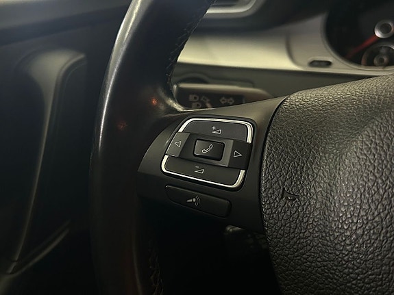 Volkswagen Passat Alltrack 12 of 20