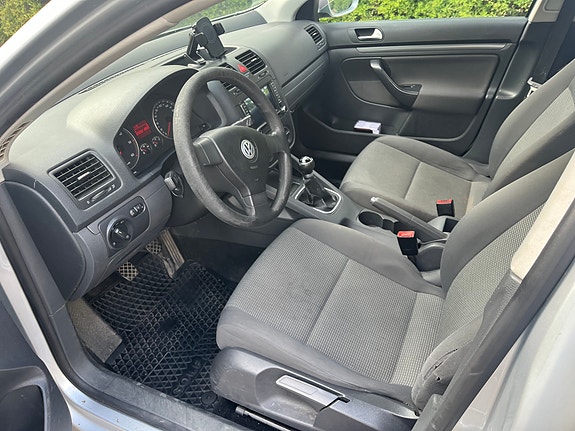 Volkswagen Golf V 11 of 12