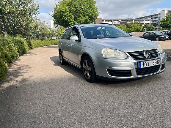 Volkswagen Golf V 3 of 12