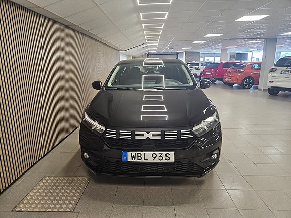 Dacia Sandero 2 of 5
