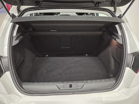 Peugeot 308 8 of 10